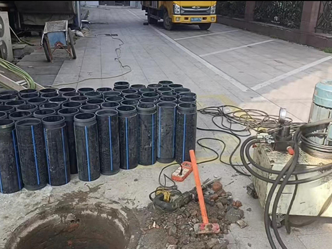 孟津PE置换管厂家 DN315置换管 非开挖管短管置换